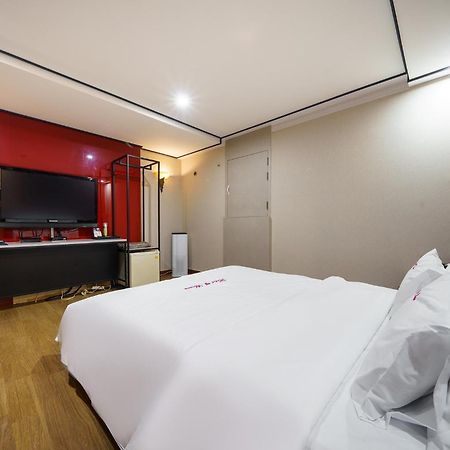 Flower Hotel Seoul Bagian luar foto