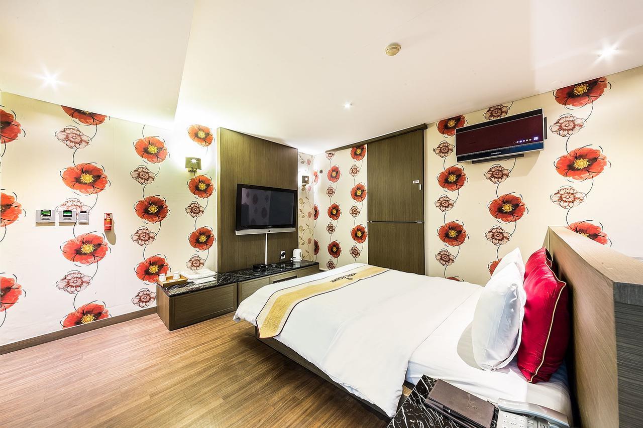 Flower Hotel Seoul Bagian luar foto