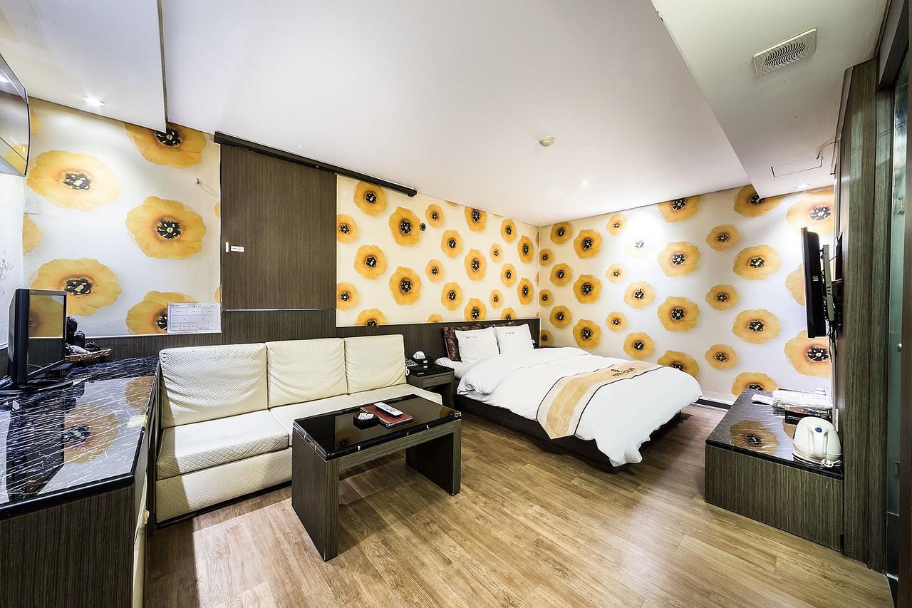 Flower Hotel Seoul Bagian luar foto