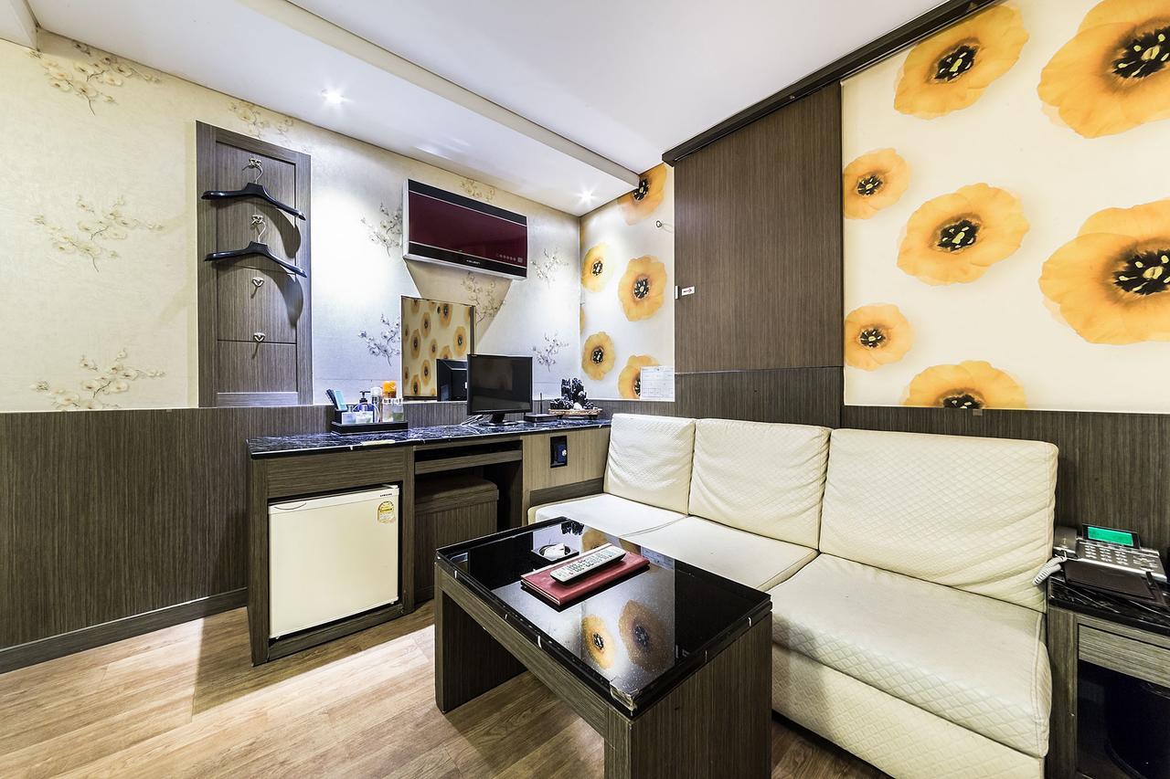 Flower Hotel Seoul Bagian luar foto