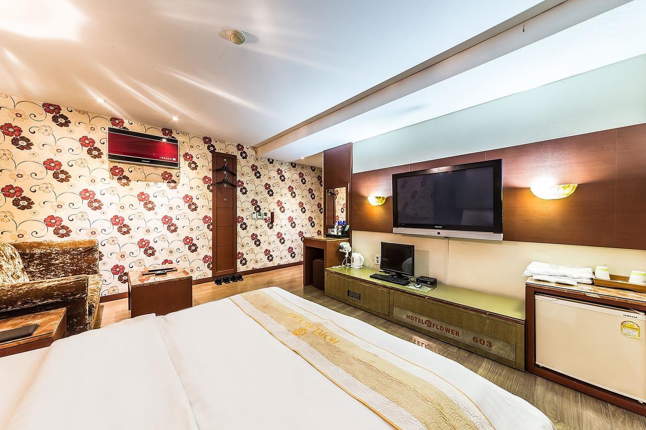 Flower Hotel Seoul Bagian luar foto