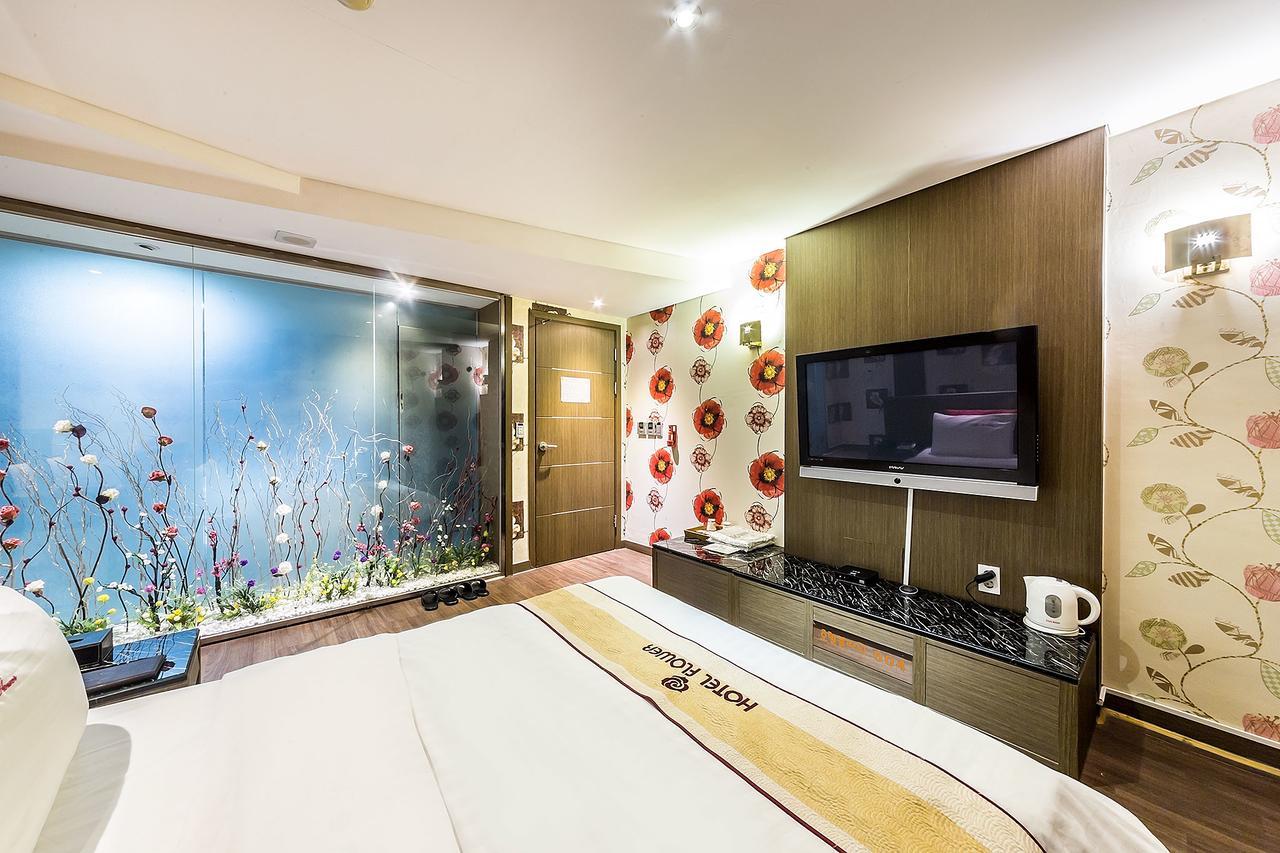 Flower Hotel Seoul Bagian luar foto