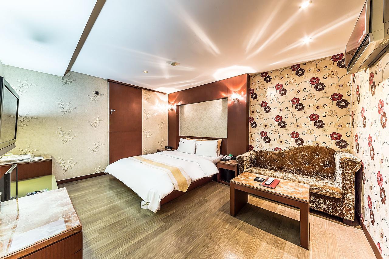 Flower Hotel Seoul Bagian luar foto