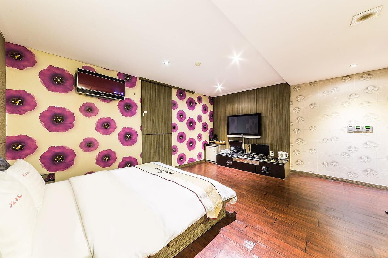 Flower Hotel Seoul Bagian luar foto