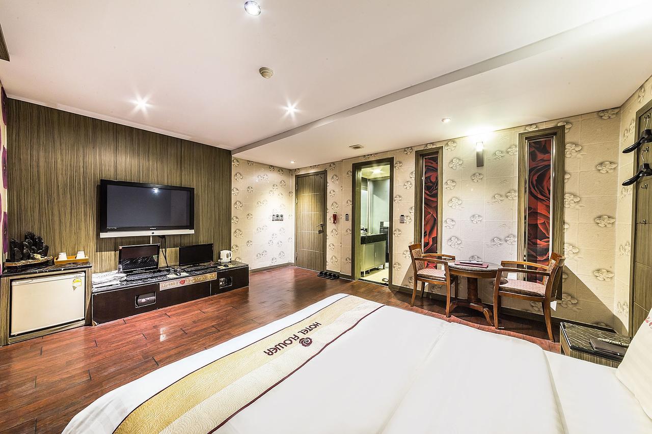 Flower Hotel Seoul Bagian luar foto